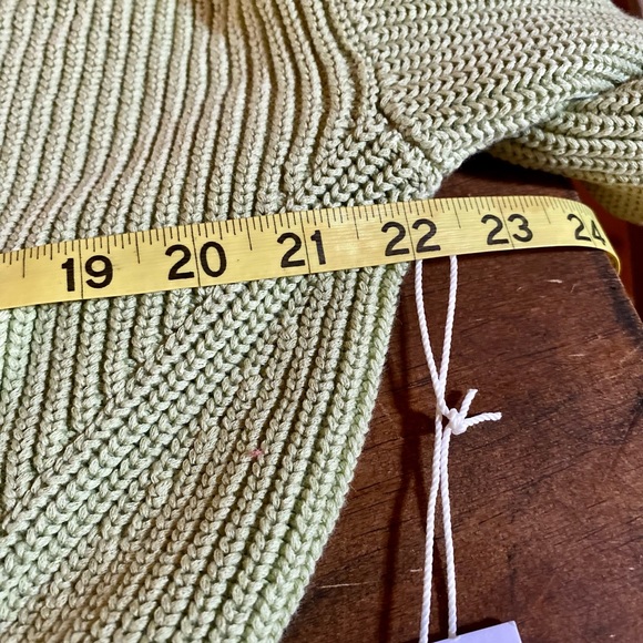 🍀Reformation Sami cropped sweater in Zest Green🍀 NWT - Picture 9 of 11